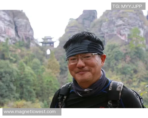 鹿晗与足球明星的亲密互动揭秘共探运动与娱乐的交汇点